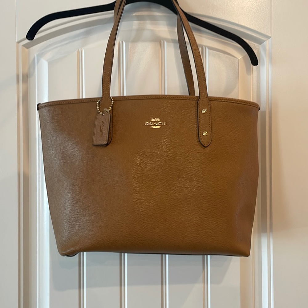 Chestnut Coach Tote Bag